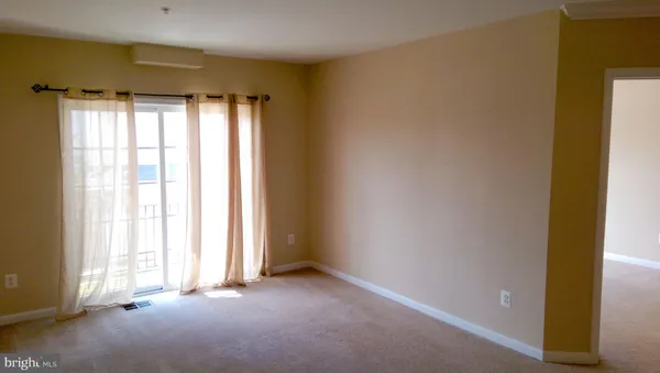 $2,975 | 19263 Winmeade Drive, Leesburg, VA 20176