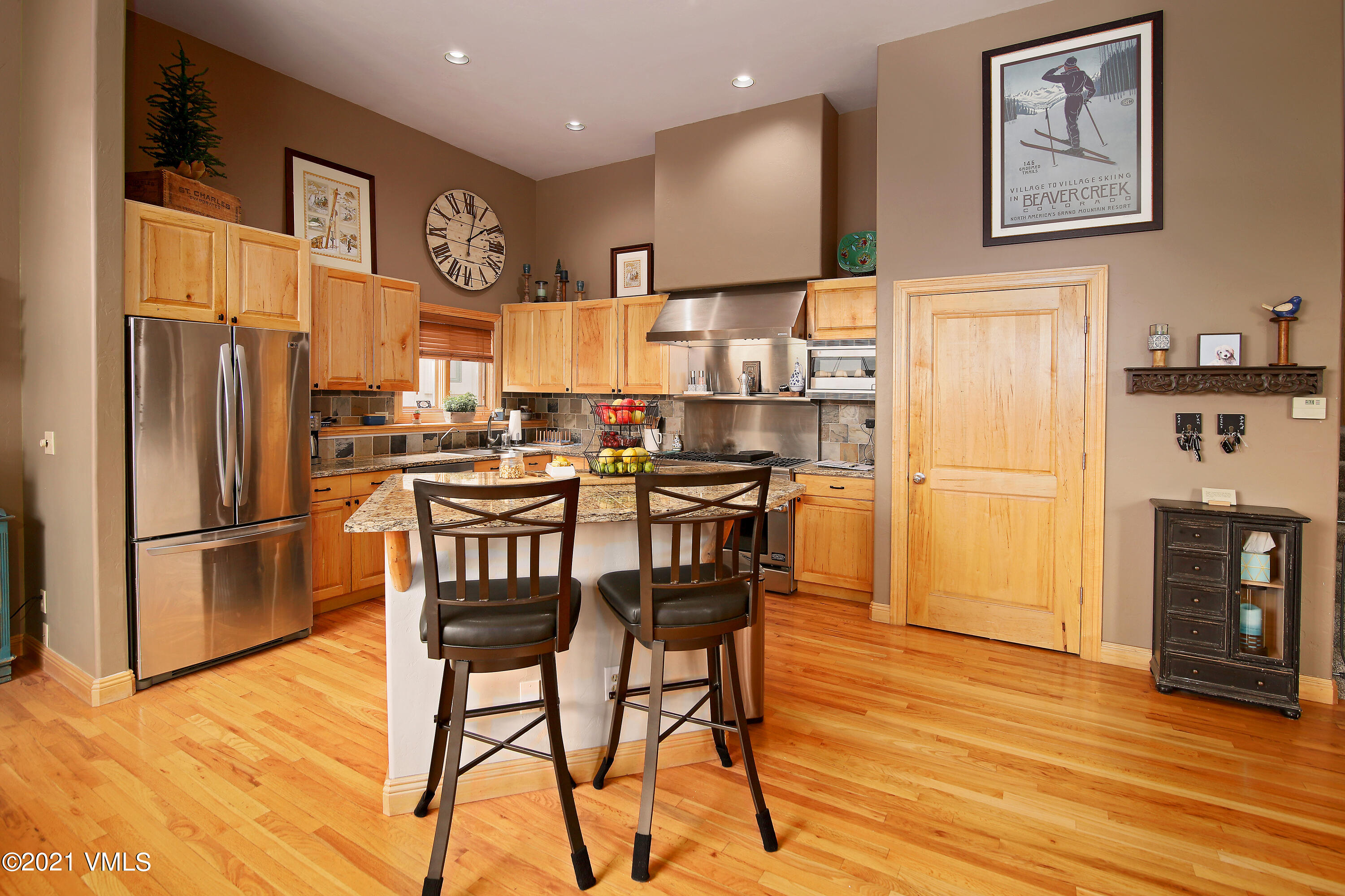 661 Singletree Road, Unit E Edwards, CO 81632 - Photo 4 of 14 661_singletree_e_kitchen_1