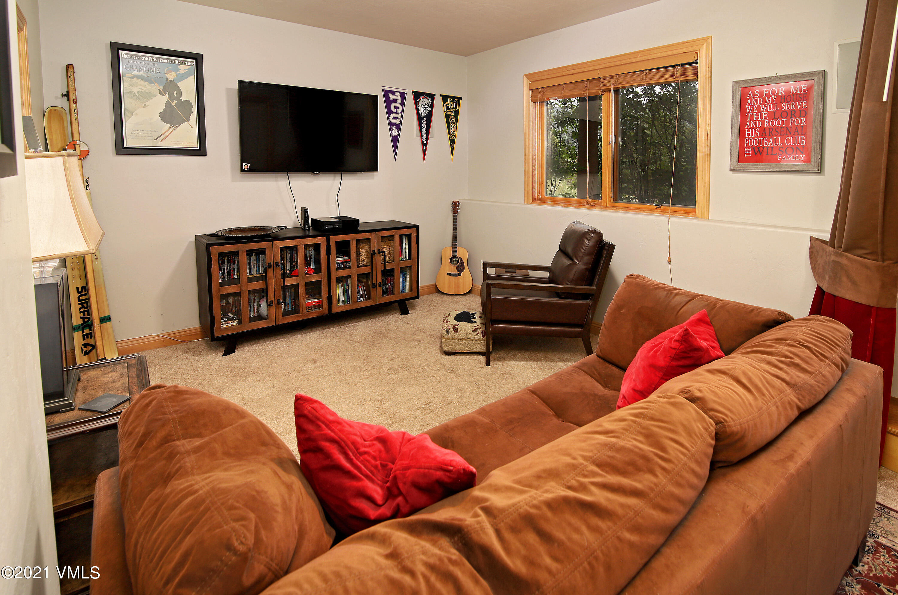 661 Singletree Road, Unit E Edwards, CO 81632 - Photo 9 of 14 661_singletree_e_family