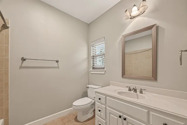 $720,000 | 51 English Oak Court, Lake Jackson, TX 77566