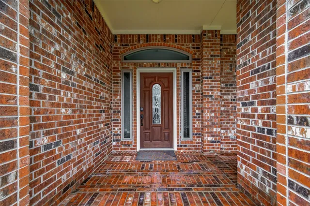 $720,000 | 51 English Oak Court, Lake Jackson, TX 77566