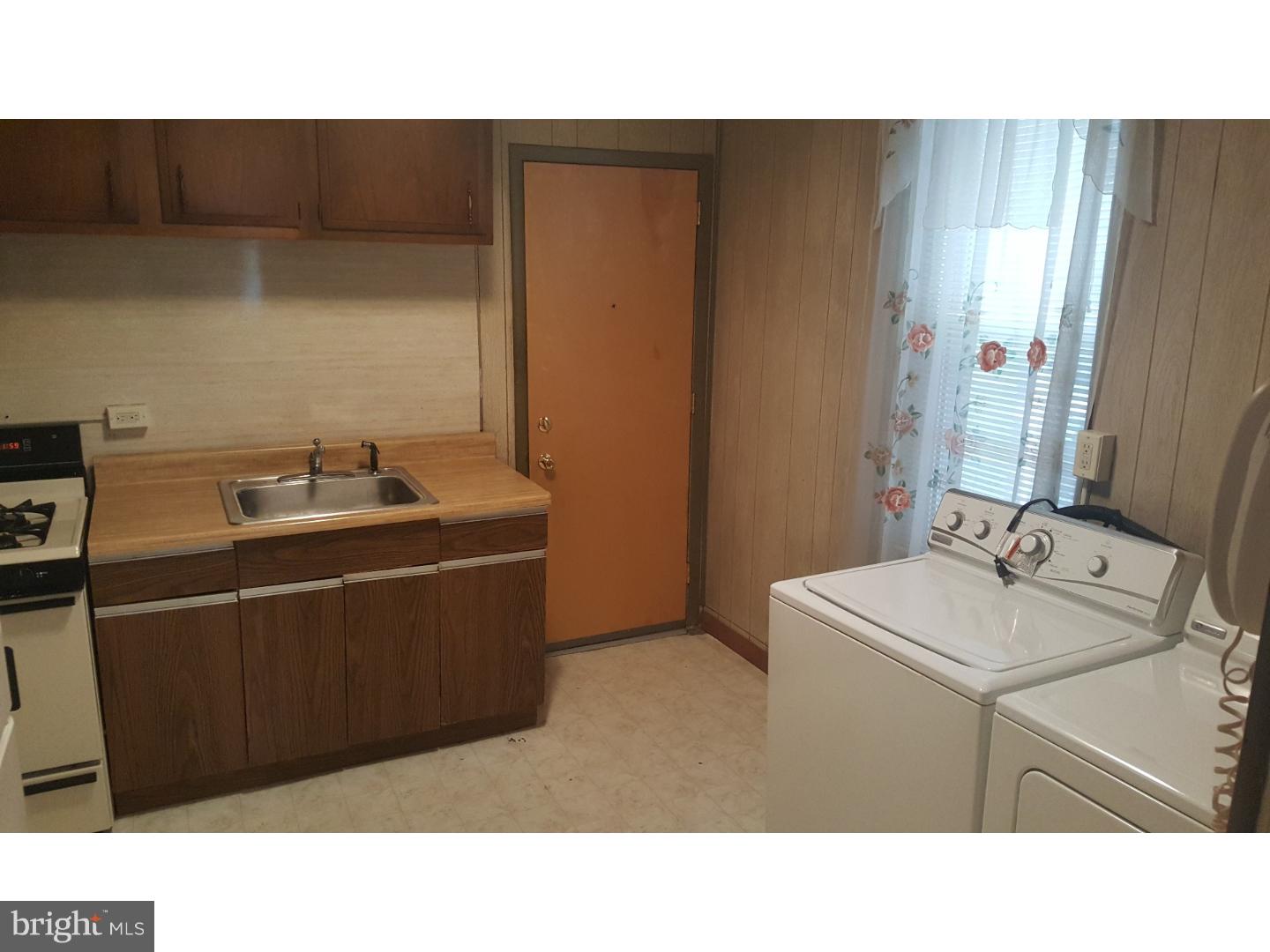 5133 Ranstead Street Philadelphia, PA 19139 - Photo 8 of 25 Kitchen