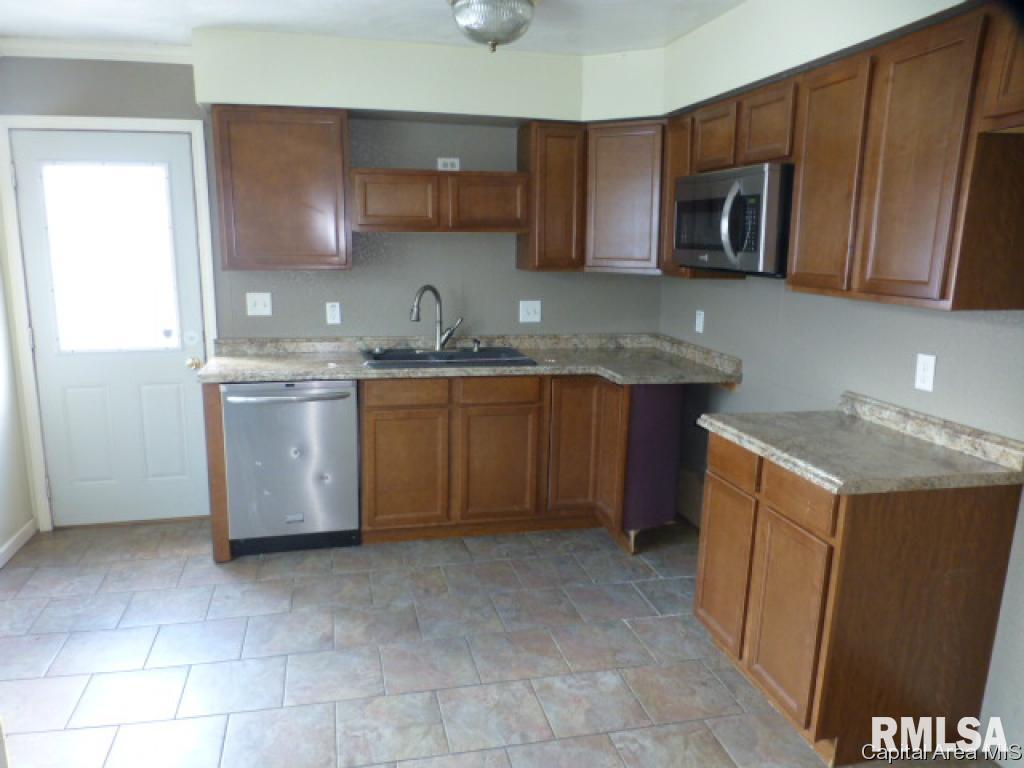 2232 Dunwich Street Springfield, IL 62702 - Photo 4 of 15