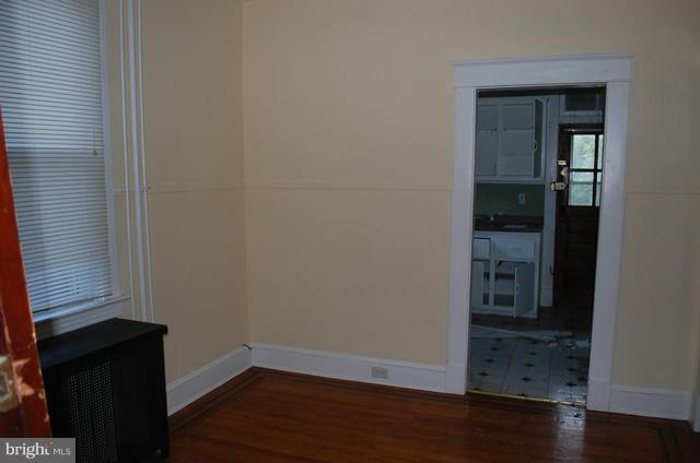 609 Orpington Road Baltimore, MD 21229 - Photo 7 of 15 Interior (General)