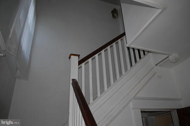 609 Orpington Road Baltimore, MD 21229 - Photo 10 of 15 Interior (General)