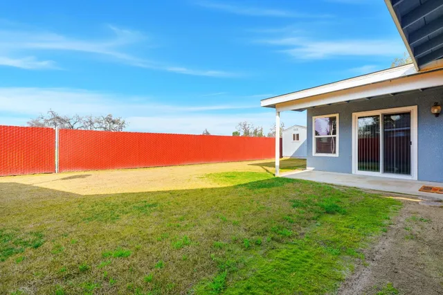 $349,900 | 5028 West Hillsdale Avenue, Visalia, CA 93291
