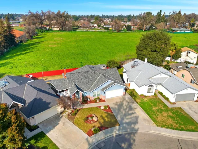$349,900 | 5028 West Hillsdale Avenue, Visalia, CA 93291
