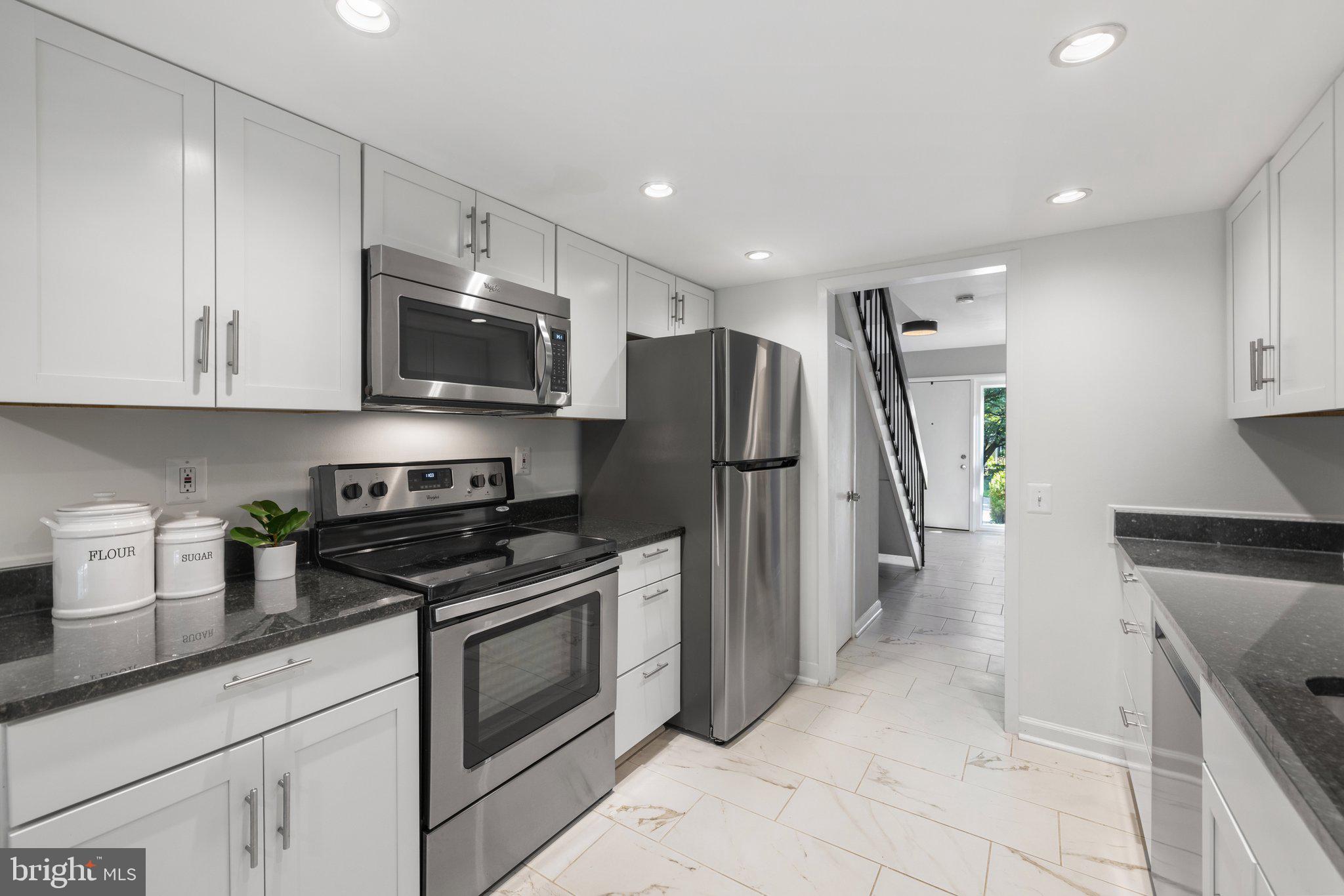 2211 Wheelwright Court Reston, VA 20191 - Photo 3 of 63 Gallery Image 3