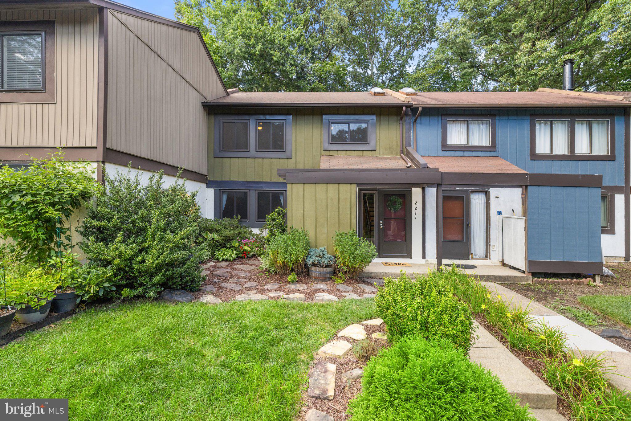 2211 Wheelwright Court Reston, VA 20191 - Photo 9 of 63 Gallery Image 9