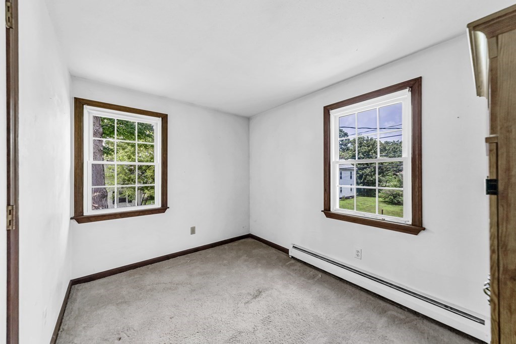 40 Prospect Street, Unit 1B Westfield, MA 01085 - Photo 14 of 24 an empty room with a window
