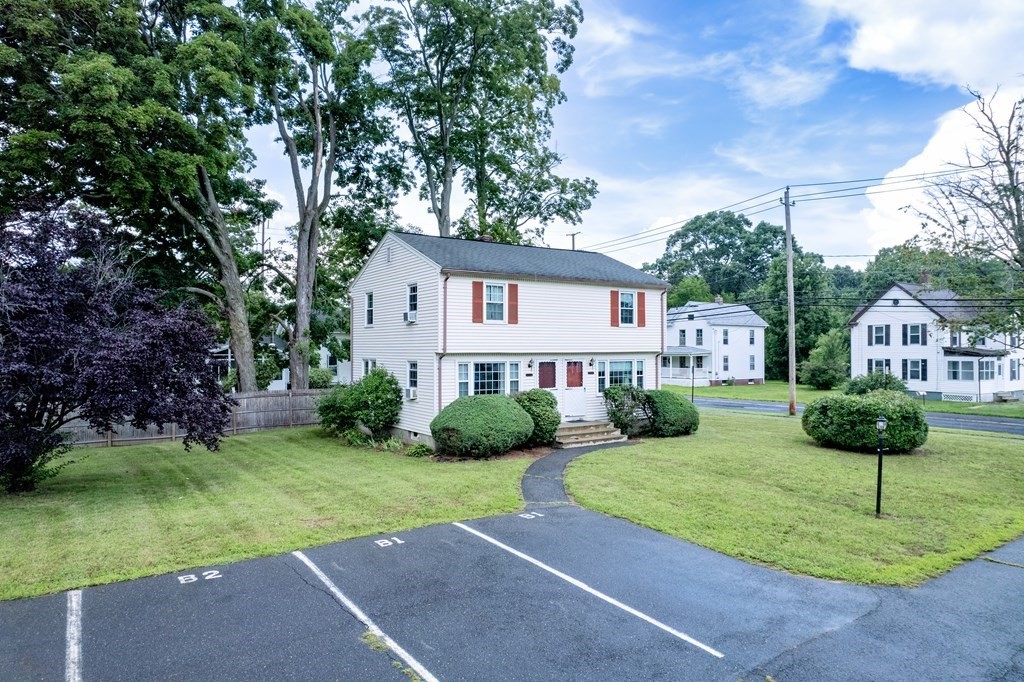 40 Prospect Street, Unit 1B Westfield, MA 01085 - Photo 20 of 24 a house view with a garden space
