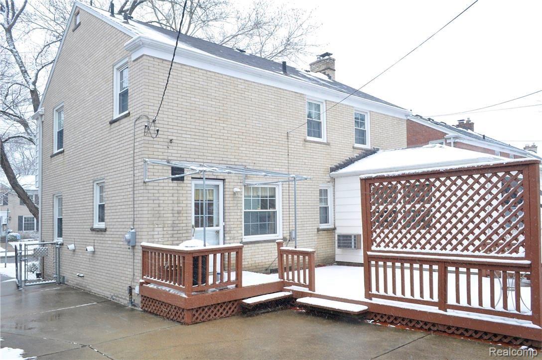1565 Fairholme Road Grosse Pointe, MI 48236 - Photo 23 of 25 23.jpg