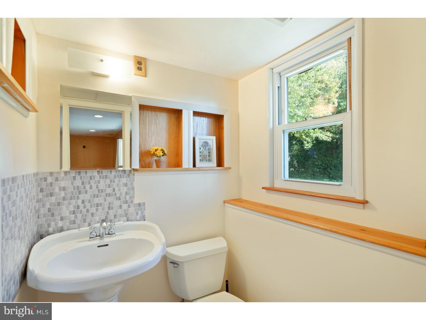 131 Round Hill Road Voorhees, NJ 08043 - Photo 13 of 21 Bathroom