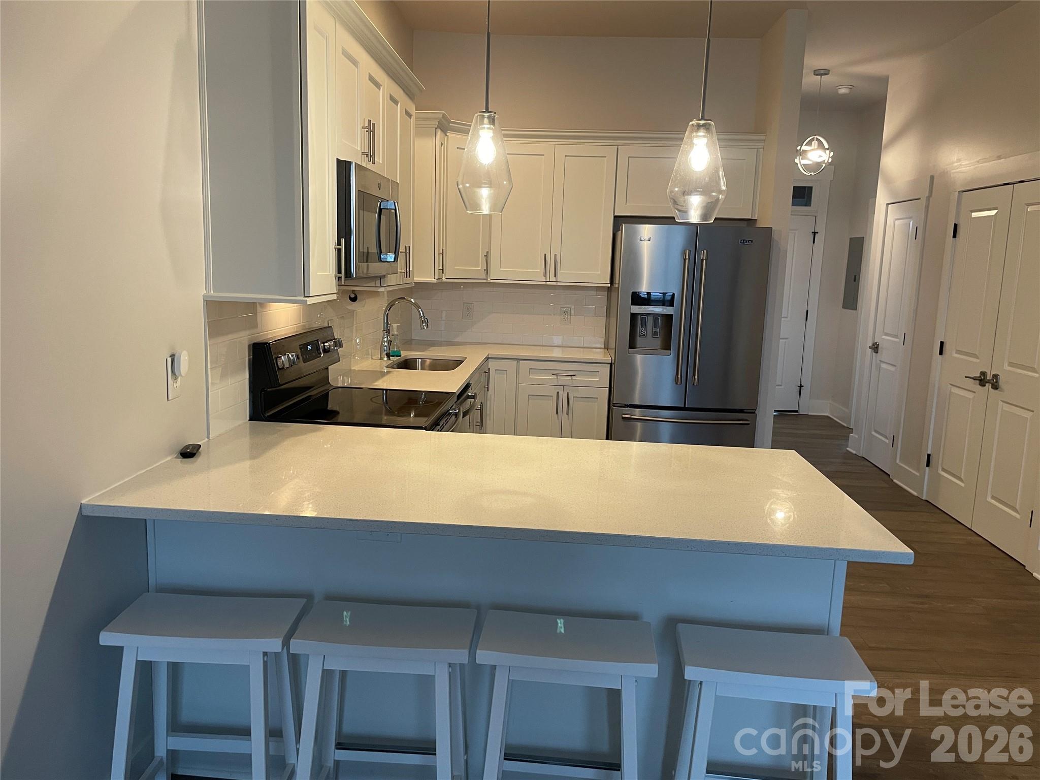935 McAlway Road, Unit 303 Charlotte, NC 28211 - Photo 8 of 20 Gallery Image 8
