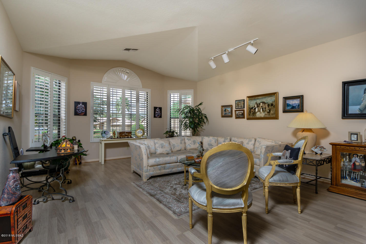 37305 South Ridgeview Boulevard Tucson, AZ 85739 - Photo 9 of 33