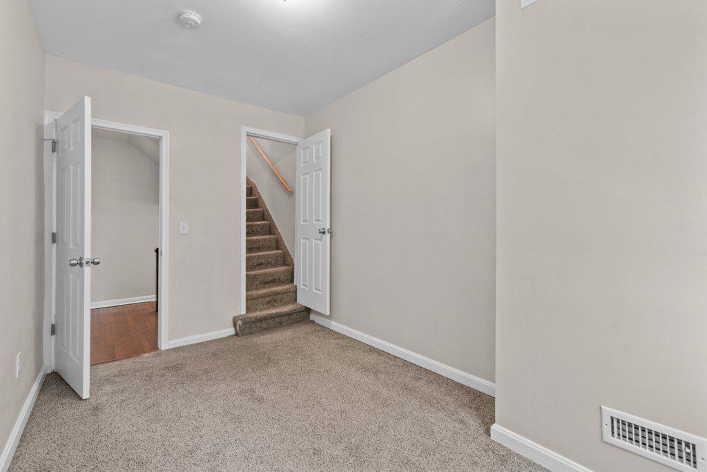 618 Wicklow Road Baltimore, MD 21229 - Photo 24 of 29 2ns floor flex room leading to Primary Suite