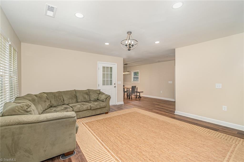 521 Henley Country Road Asheboro, NC 27203 - Photo 6 of 33