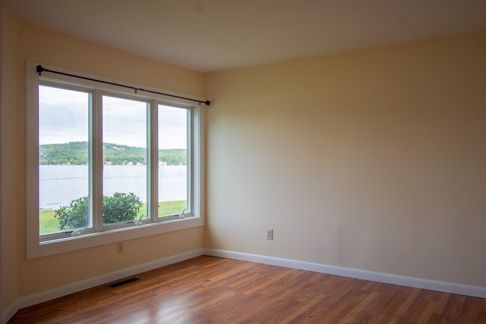 604 Beacon Park Road, Unit 604 Webster, MA 01570 - Photo 16 of 38 Gallery Image 16