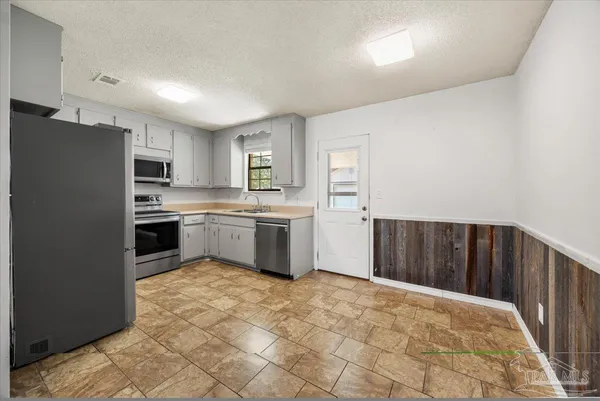$1,600 | 5135 Nekole Drive, Milton, FL 32570
