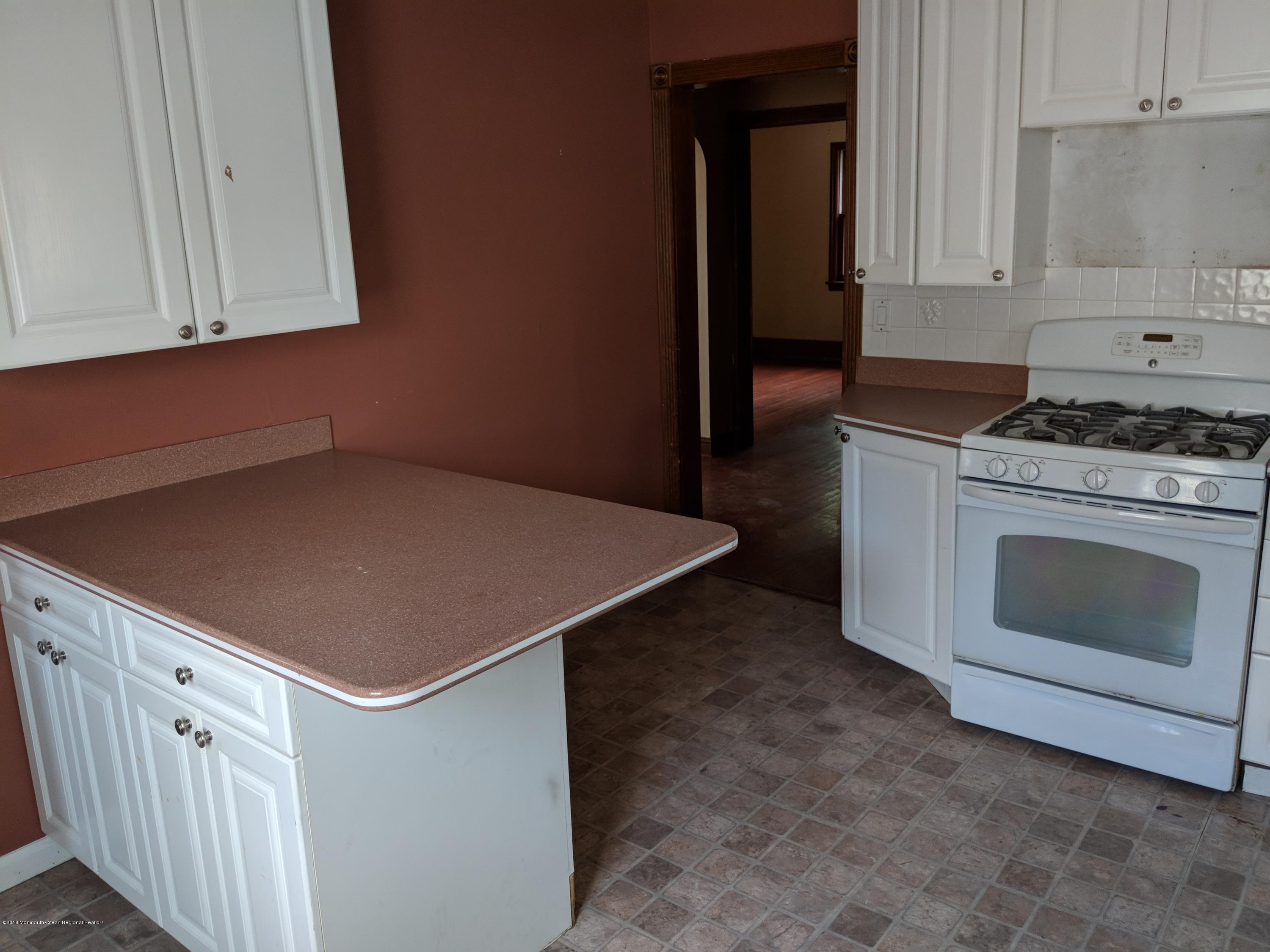 326 Main Street Keyport, NJ 07735 - Photo 12 of 31 IMG_20180822_094654