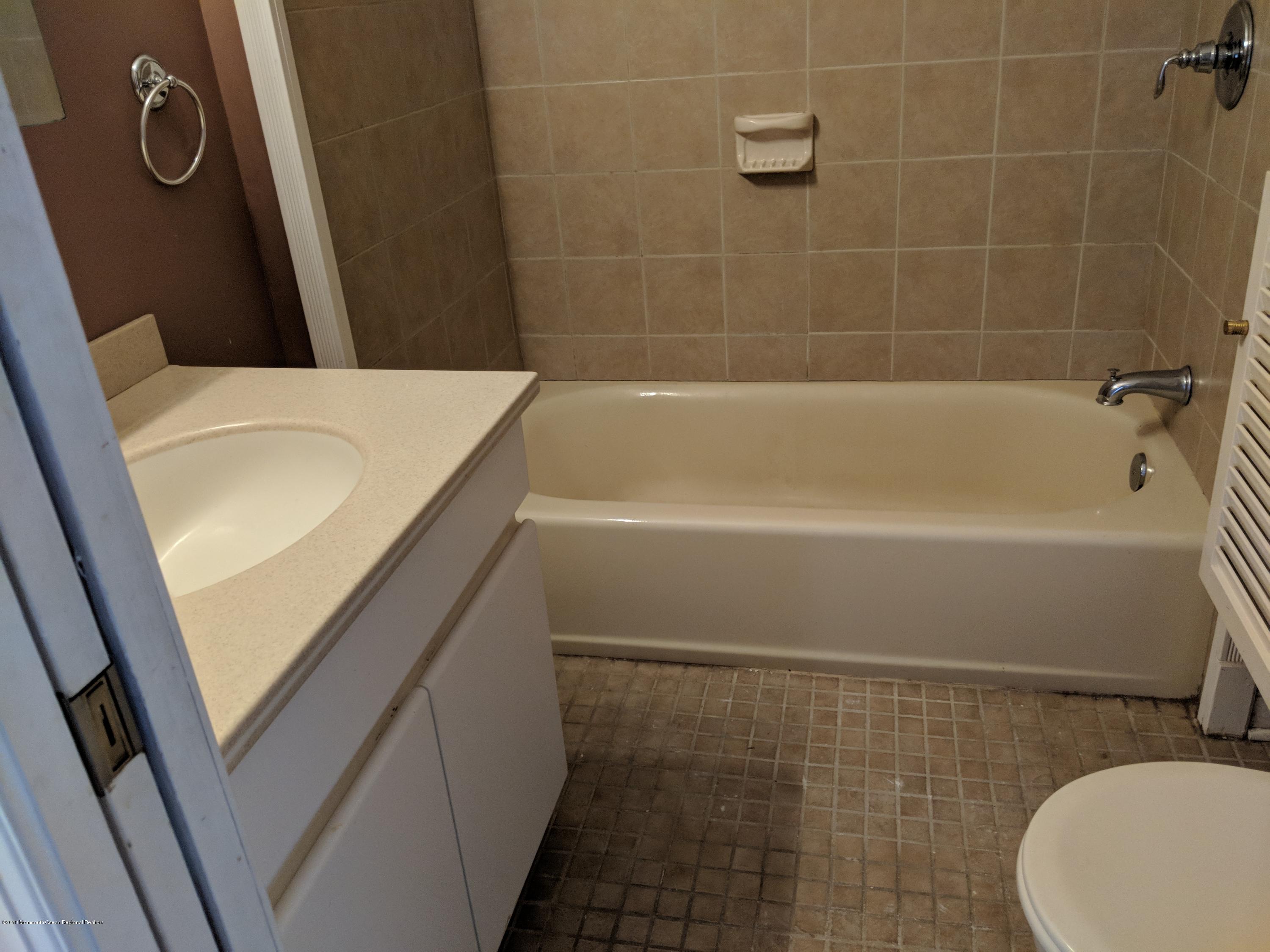 326 Main Street Keyport, NJ 07735 - Photo 23 of 31 IMG_20180822_094532