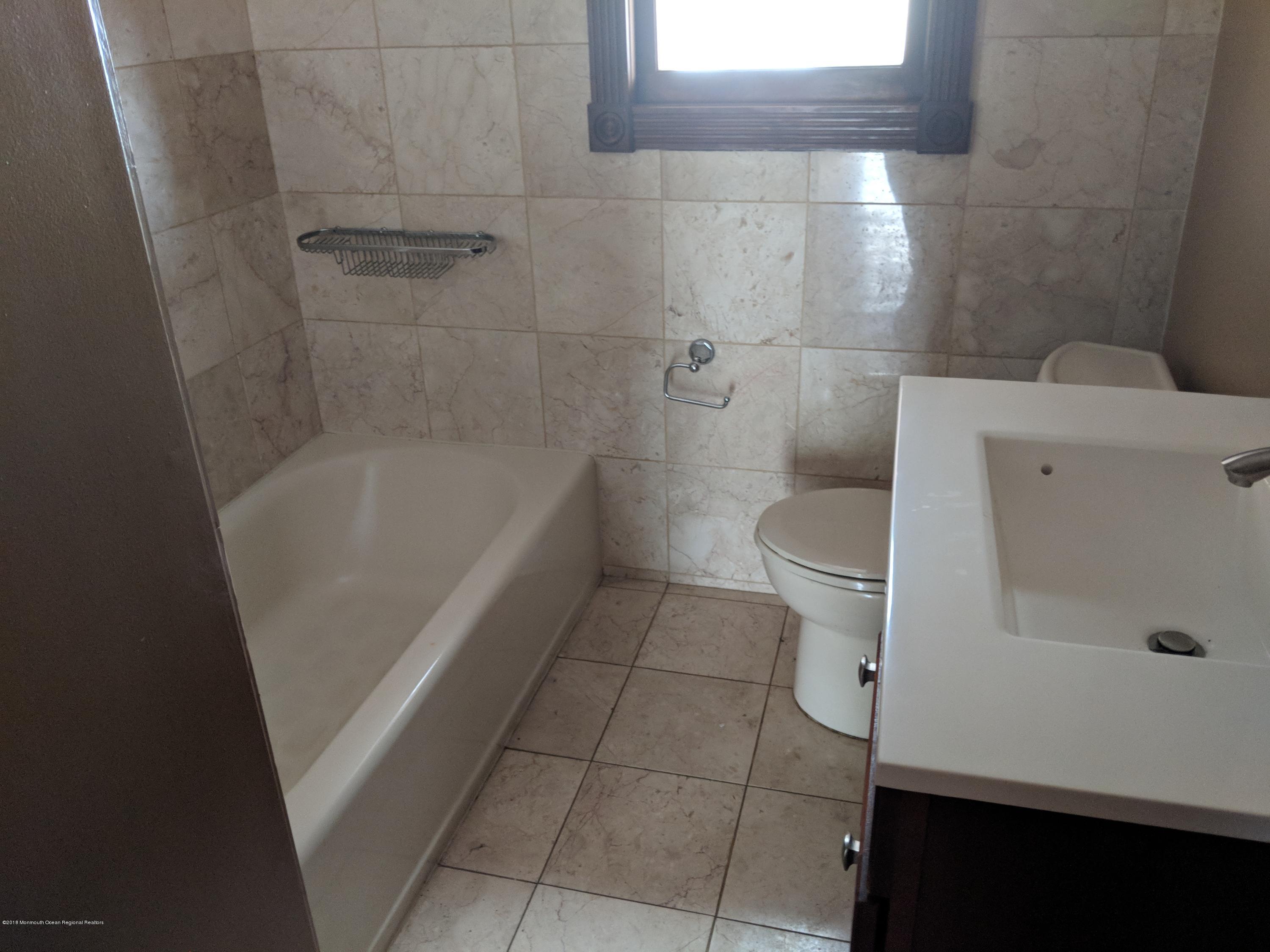 326 Main Street Keyport, NJ 07735 - Photo 9 of 31 IMG_20180822_094712