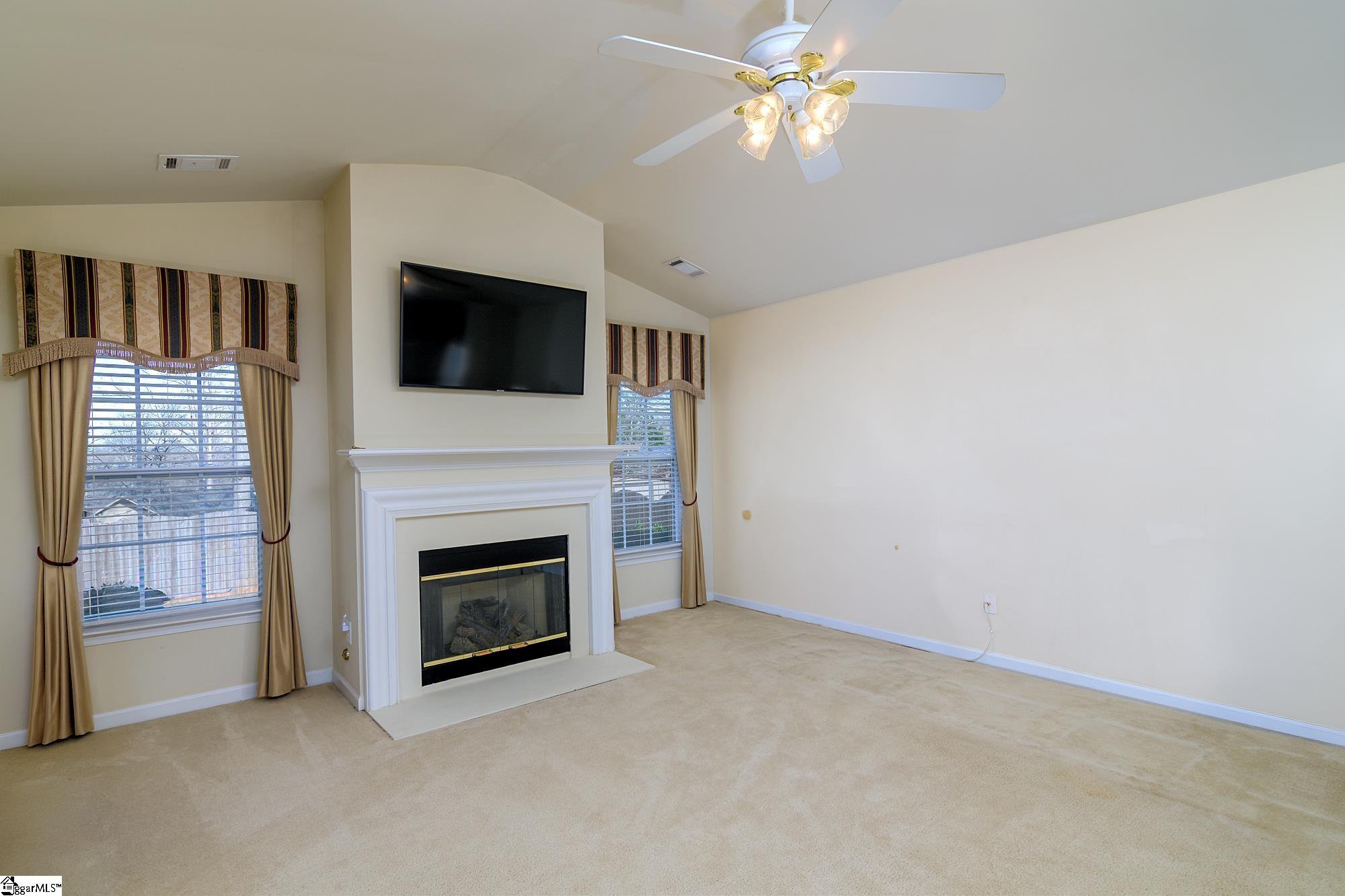 109 Ridgebrook Way Greenville, SC 29605 - Photo 3 of 38 Gallery Image 3