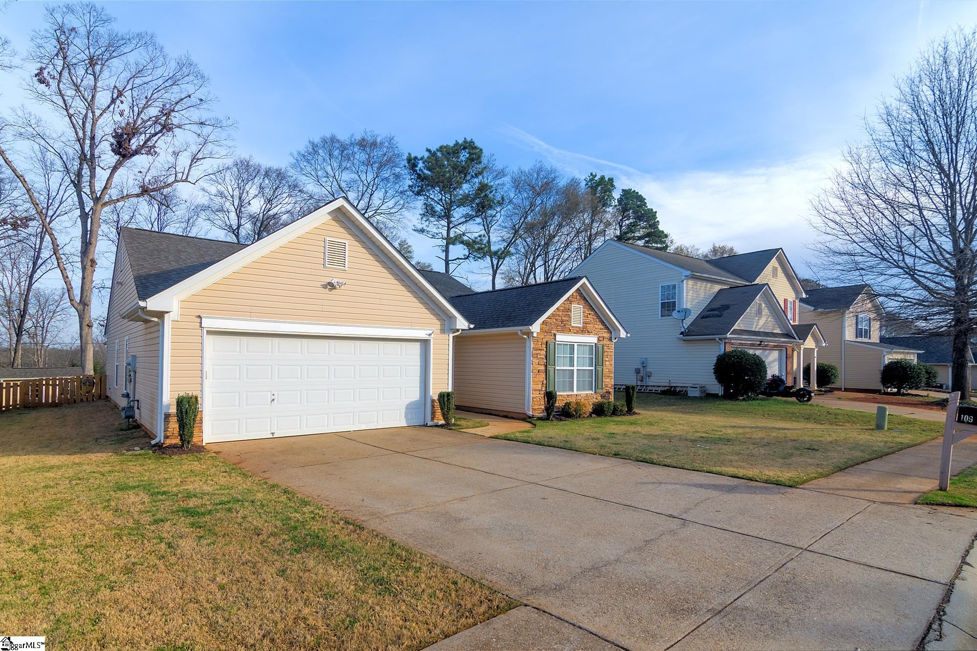 109 Ridgebrook Way Greenville, SC 29605 - Photo 9 of 38 Gallery Image 9