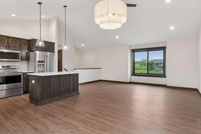 $429,900 | 1632 72nd Avenue, Hammond, WI 54015