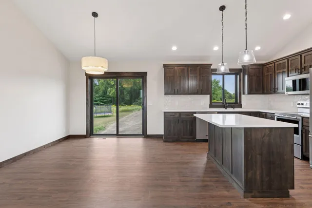 $429,900 | 1632 72nd Avenue, Hammond, WI 54015