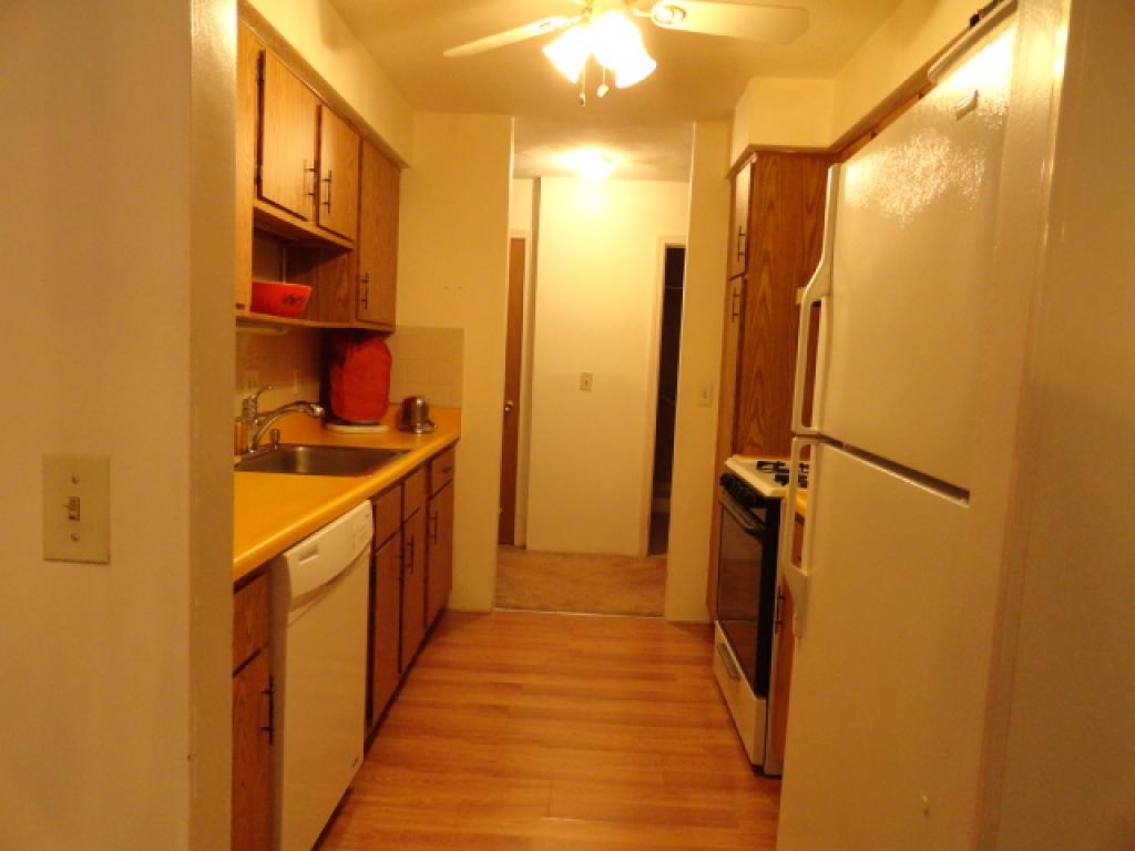 210 Brook Village Road, Unit 4 Nashua, NH 03062 - Photo 10 of 13 Gallery Image 10