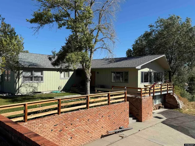 $749,000 | 806 Amoretti Street, Thermopolis, WY 82443