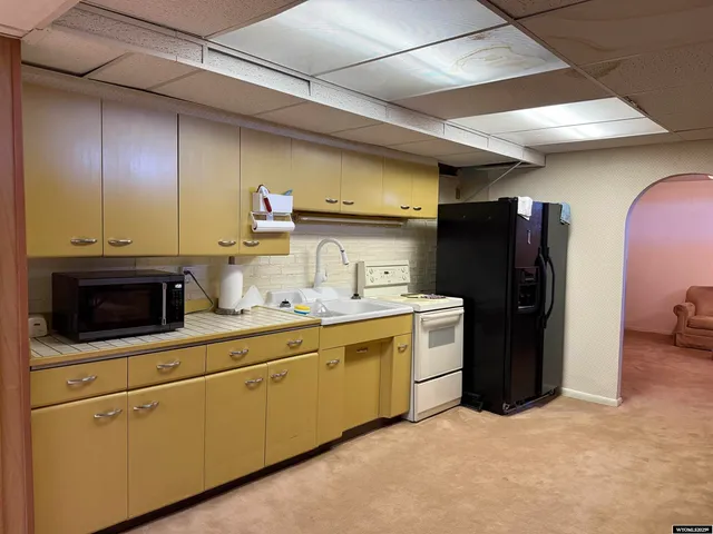 $749,000 | 806 Amoretti Street, Thermopolis, WY 82443