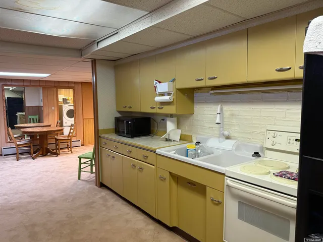 $749,000 | 806 Amoretti Street, Thermopolis, WY 82443