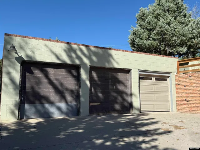 $749,000 | 806 Amoretti Street, Thermopolis, WY 82443