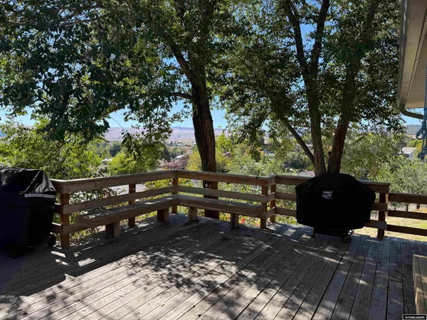 $749,000 | 806 Amoretti Street, Thermopolis, WY 82443