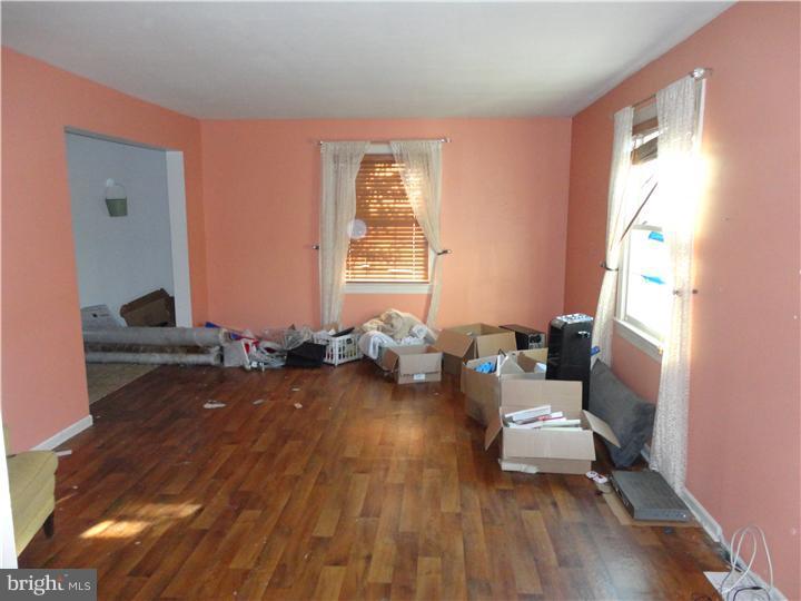 140 North Hunter Forge Road Newark, DE 19713 - Photo 4 of 18 Living Room