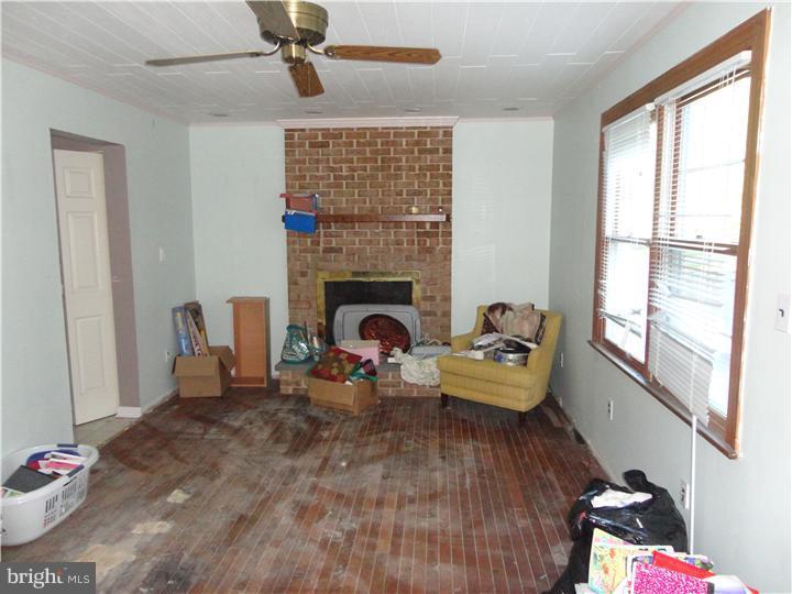 140 North Hunter Forge Road Newark, DE 19713 - Photo 8 of 18 Family Room