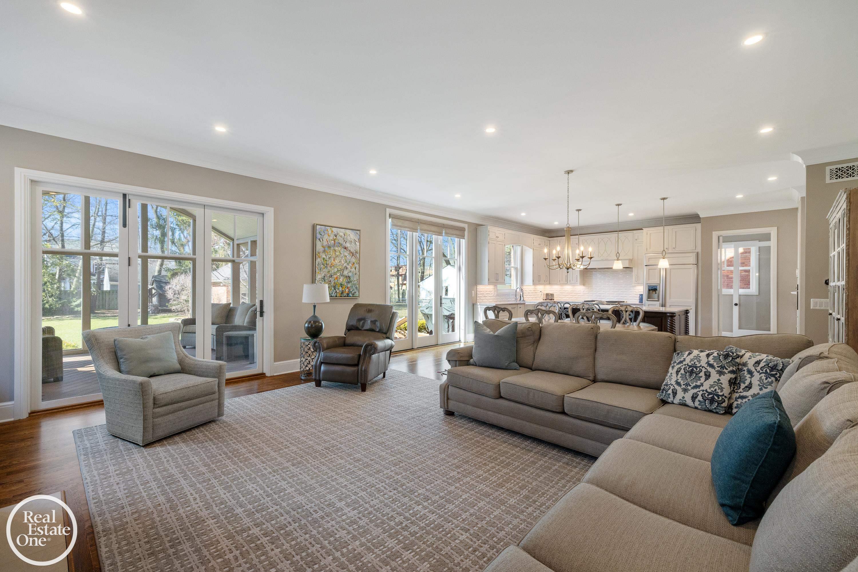 577 Washington Road Grosse Pointe, MI 48230 - Photo 26 of 93 50201174-f43bcb15-08b9-4b29-906f-03f3c63b234f.JPG