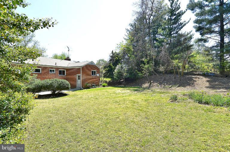 413 Dennis Avenue Silver Spring, MD 20901 - Photo 17 of 30 View