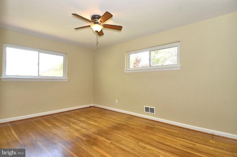 413 Dennis Avenue Silver Spring, MD 20901 - Photo 24 of 30 Bedroom (Master)