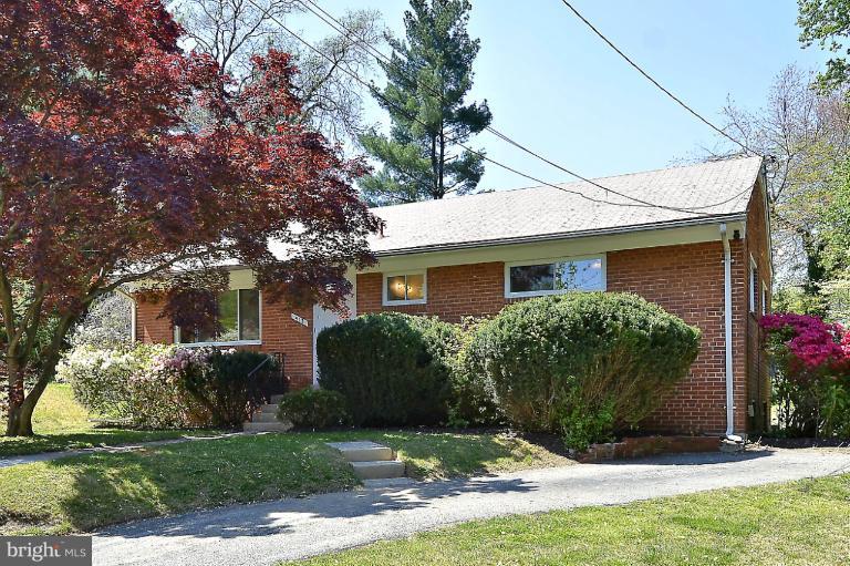 413 Dennis Avenue Silver Spring, MD 20901 - Photo 25 of 30 Exterior (Front)