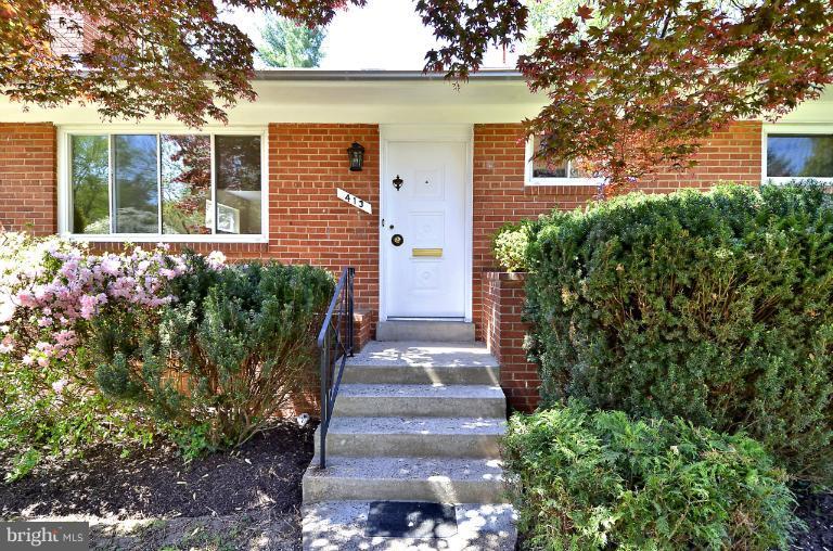 413 Dennis Avenue Silver Spring, MD 20901 - Photo 9 of 30 Exterior (Front)