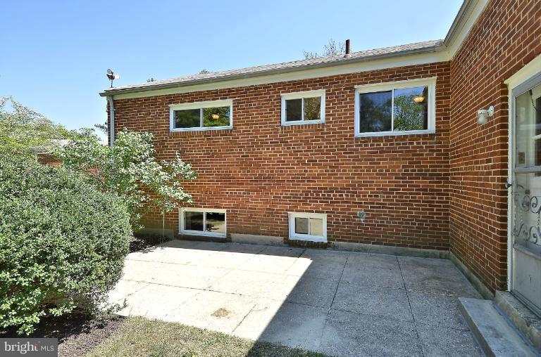 413 Dennis Avenue Silver Spring, MD 20901 - Photo 10 of 30 Exterior (Rear)
