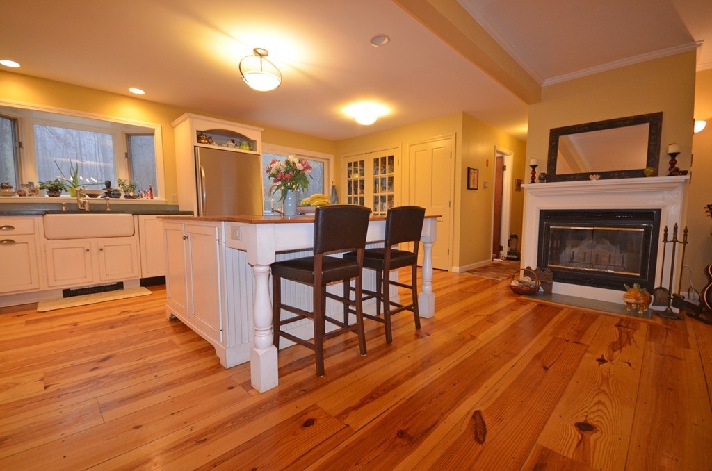 17 Gulf Road Pelham, MA 01002 - Photo 3 of 30