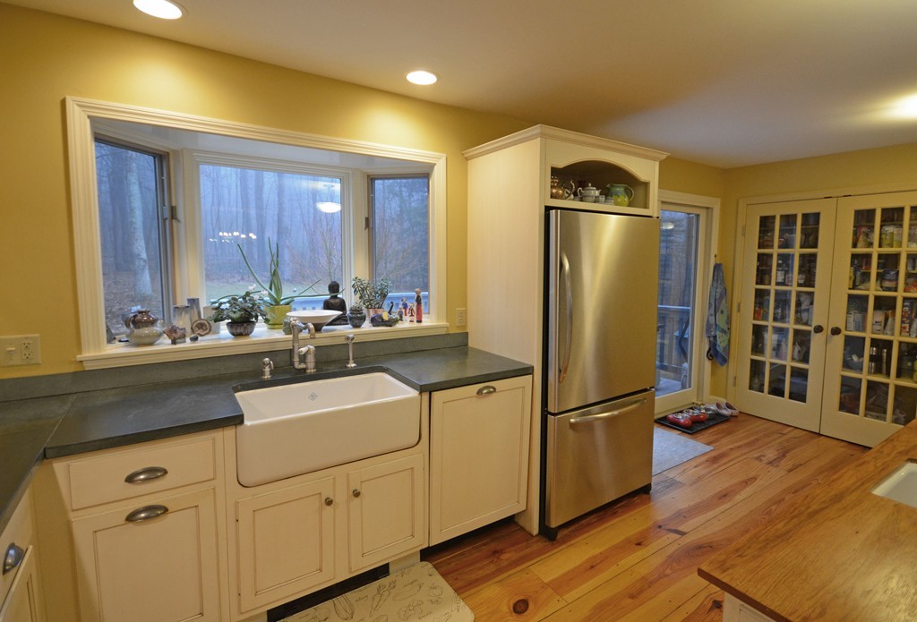 17 Gulf Road Pelham, MA 01002 - Photo 6 of 30
