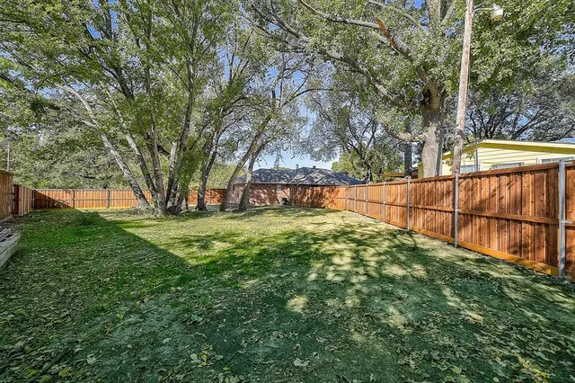 $2,000 | 720 Lakeshore Drive, Little Elm, TX 75068