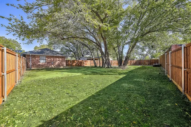 $2,000 | 720 Lakeshore Drive, Little Elm, TX 75068