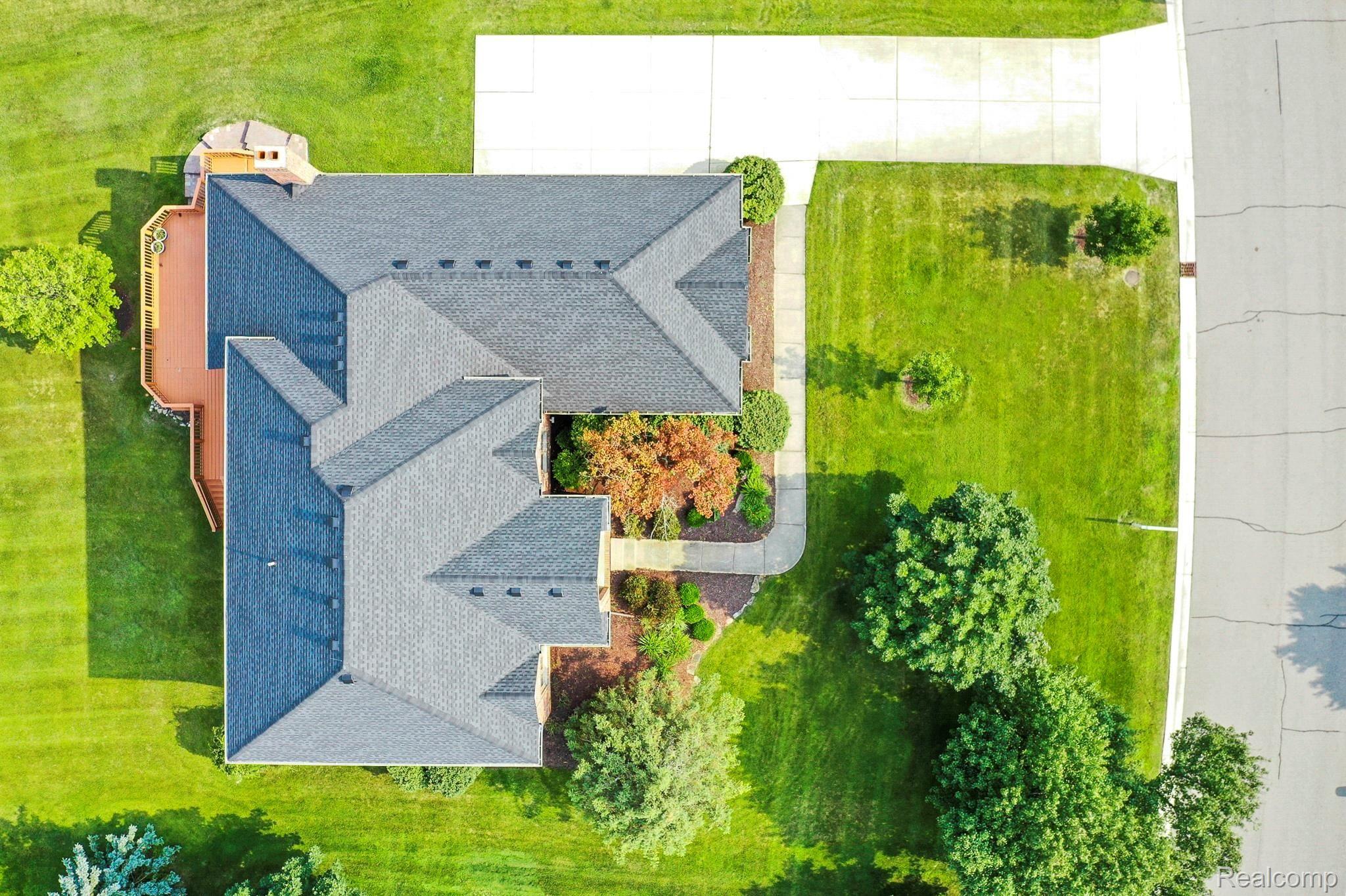 4190 Oak Tree Circle Rochester, MI 48306 - Photo 28 of 34 Overhead Aerial