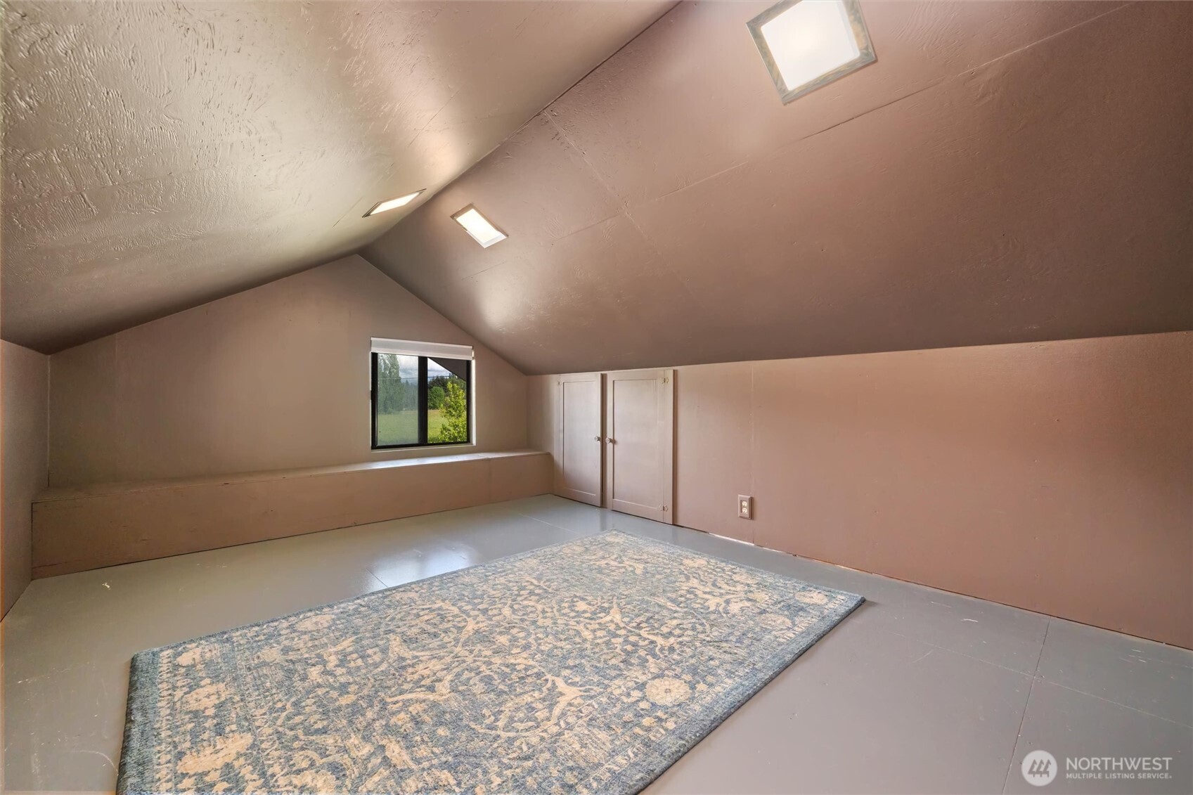 5875 Sand Road Bellingham, WA 98226 - Photo 24 of 40 an empty room with windows